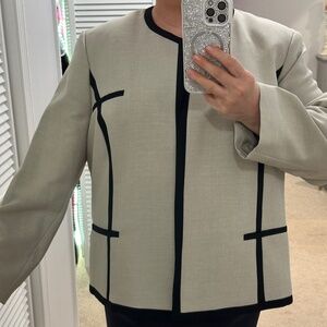 Gorgeous Jones Studio Women’s Plus 22W Jacket/Blazer